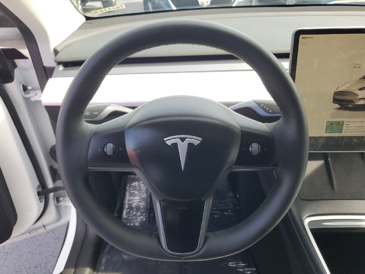 Used 2025 Tesla Model Y Long Range RWD image 20