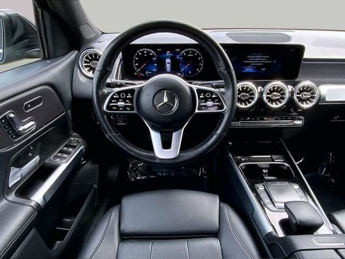 Used 2022 Mercedes-Benz GLB 250 4MATIC image 6