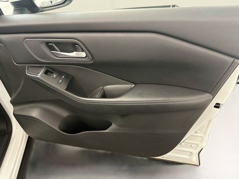 Used 2024 Nissan Rogue SV AWD/4WD image 33