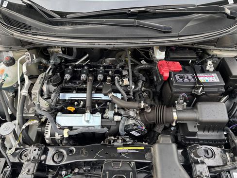 Used 2025 Nissan Versa SV image 30