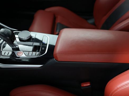 Used 2022 BMW M4 Competition w/ Executive Package image 40