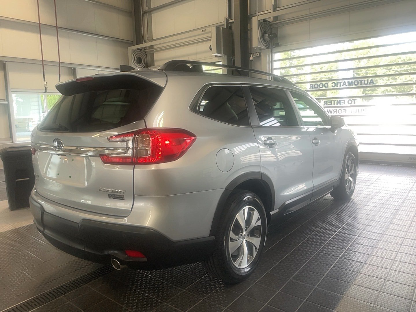 Used 2025 Subaru Ascent Premium AWD/4WD image 10