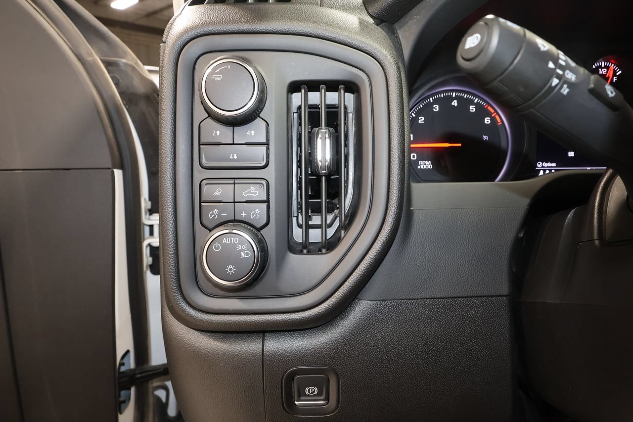Used 2024 Chevrolet Silverado 2500 Custom w/ Custom Convenience Package AWD/4WD image 11