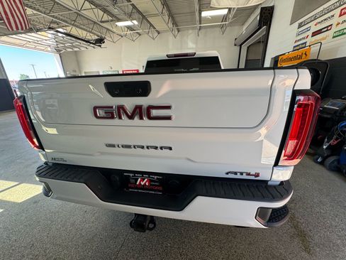 Used 2023 GMC Sierra 2500 AT4 AWD/4WD image 7