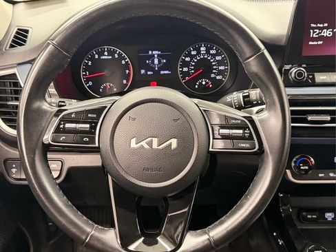 Certified 2023 Kia Seltos S w/ Navigation Package FWD image 27