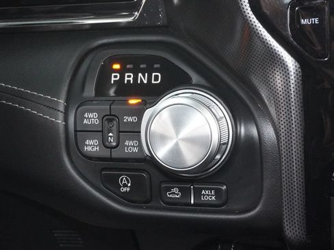 Used 2025 RAM 1500 Limited w/ Off Road Group AWD/4WD image 20