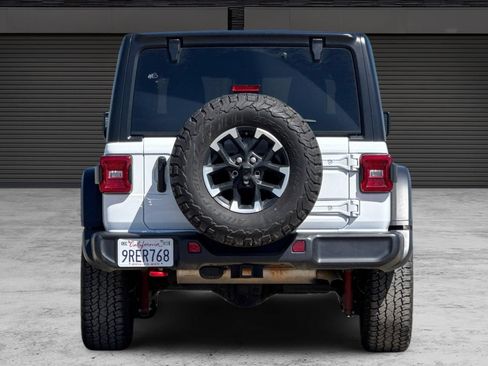 Used 2025 Jeep Wrangler Unlimited Rubicon AWD/4WD image 5