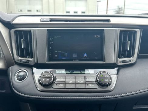 Used 2015 Toyota RAV4 Limited w/ Technology Package image 27