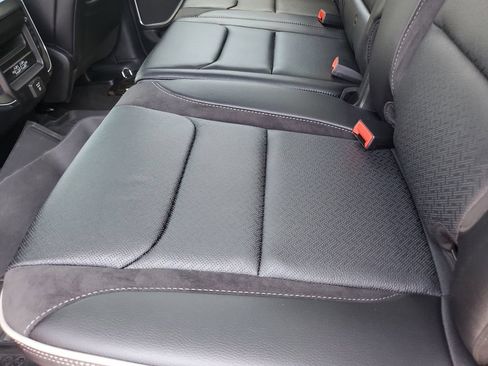 Used 2023 RAM 1500 Laramie AWD/4WD image 15