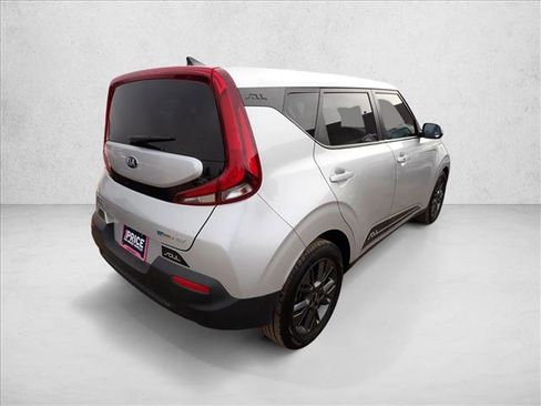 Used 2020 Kia Soul EX image 4
