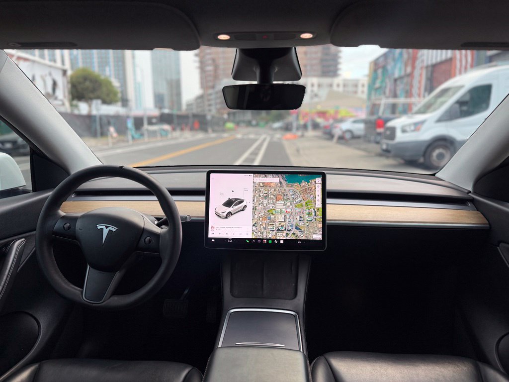 Used 2021 Tesla Model Y Long Range AWD/4WD image 17