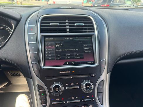 Used 2016 Lincoln MKX Premiere w/ Cargo Utility Package FWD image 11