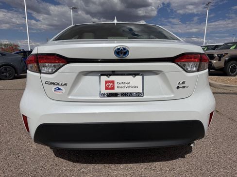 Certified 2025 Toyota Corolla LE FWD image 4