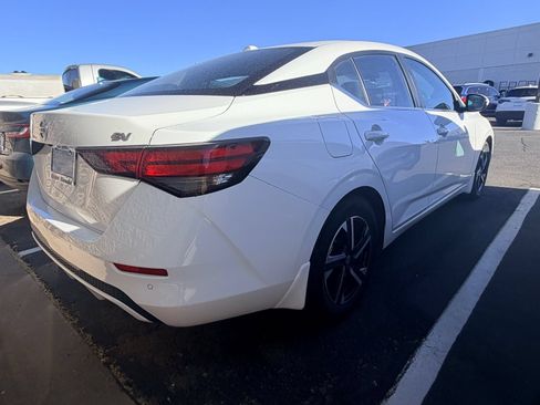 Used 2024 Nissan Sentra SV FWD image 4
