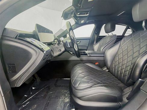 Used 2022 Mercedes-Benz S 580 4MATIC Sedan image 5