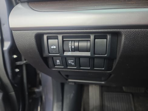 Used 2015 Subaru Legacy 2.5i Limited image 30