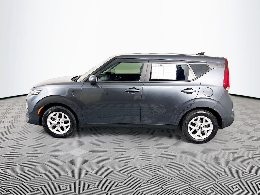 Used 2020 Kia Soul S FWD image 4