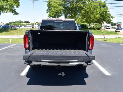 Used 2021 GMC Sierra 1500 SLT w/ SLT Premium Plus Package AWD/4WD image 9