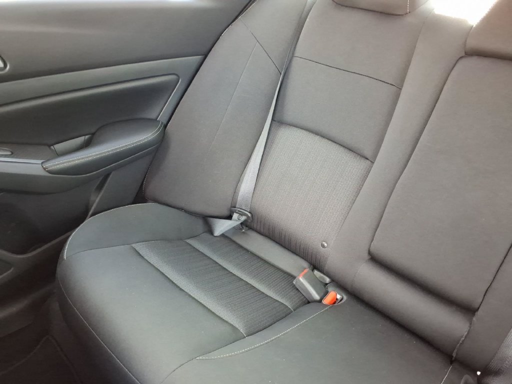 Used 2022 Nissan Altima 2.5 SV FWD image 16