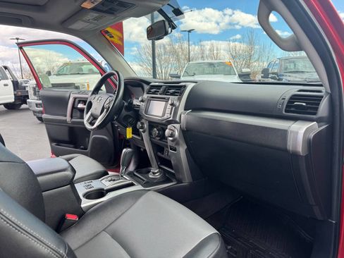 Used 2014 Toyota 4Runner SR5 Premium image 38