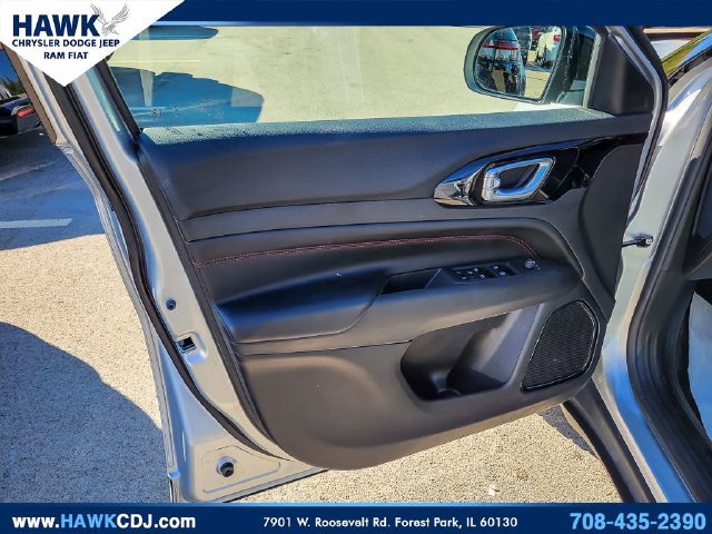 Used 2025 Jeep Compass Trailhawk AWD/4WD image 21