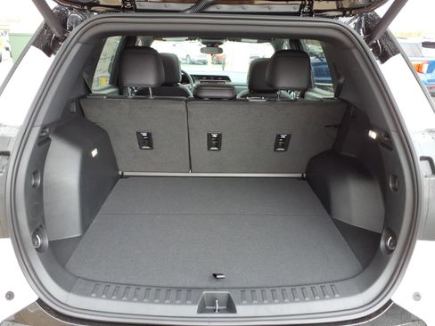New 2026 GMC Terrain AT4 w/ Convenience Package III AWD/4WD image 11