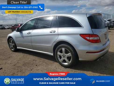 Used 2011 Mercedes-Benz R 350 4MATIC image 3