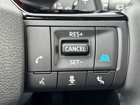 Used 2025 Nissan Rogue SL w/ Tech Package AWD/4WD image 22