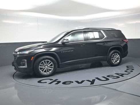 Used 2023 Chevrolet Traverse LT FWD image 6