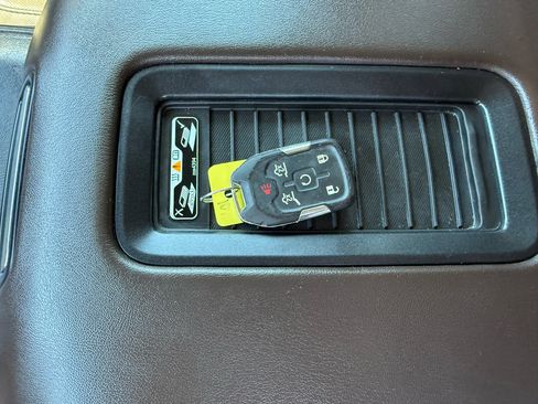 Used 2019 Chevrolet Suburban Premier image 49