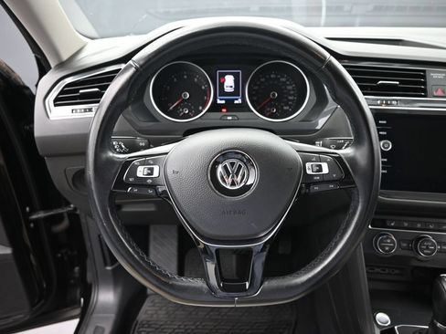 Used 2019 Volkswagen Tiguan SEL AWD/4WD image 13