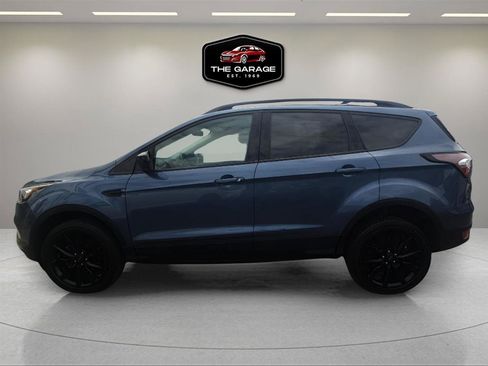 Used 2018 Ford Escape SEL w/ SEL Sport Appearance Package AWD/4WD image 3