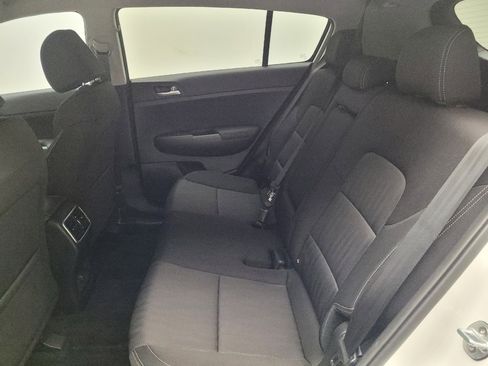 Used 2020 Kia Sportage LX image 18