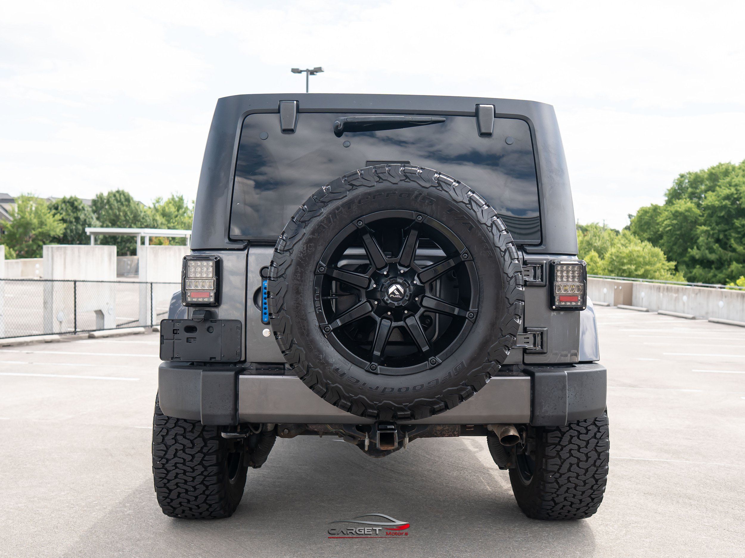 Used 2017 Jeep Wrangler Unlimited Sahara w/ Connectivity Group AWD/4WD image 6