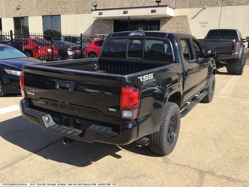 Used 2023 Toyota Tacoma SR image 5