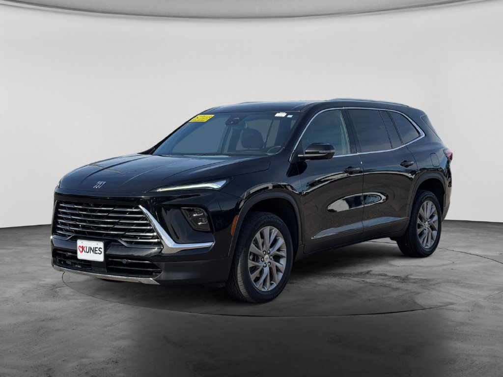 Used 2025 Buick Enclave Preferred AWD/4WD image 4