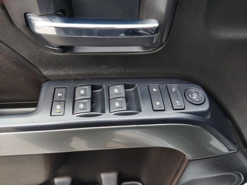 Used 2018 Chevrolet Silverado 1500 LT w/ All Star Edition image 13