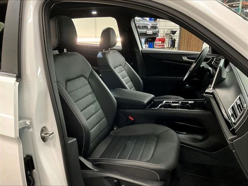 New 2026 Volkswagen Atlas Cross Sport SEL image 31