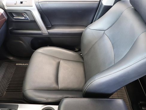 Used 2018 Toyota 4Runner Limited AWD/4WD image 18