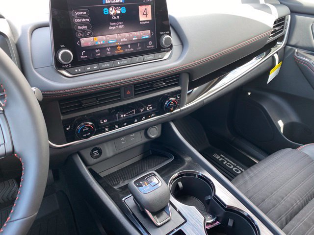 New 2026 Nissan Rogue SV AWD/4WD image 19