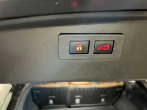 Used 2020 Subaru Outback Touring XT AWD/4WD image 17