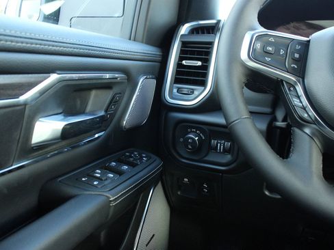 New 2027 RAM 1500 Laramie AWD/4WD image 26