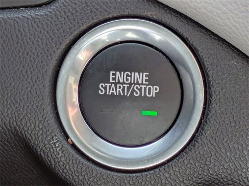 Used 2023 Chevrolet Equinox LT image 31