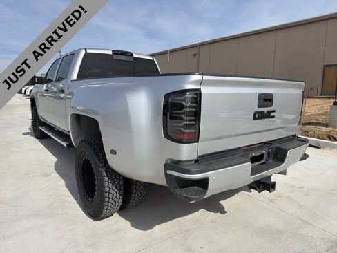 Used 2019 GMC Sierra 3500 Denali w/ Duramax Plus Package image 7