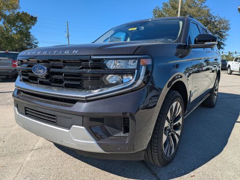 New 2025 Ford Expedition Platinum w/ Driver's Package image 8
