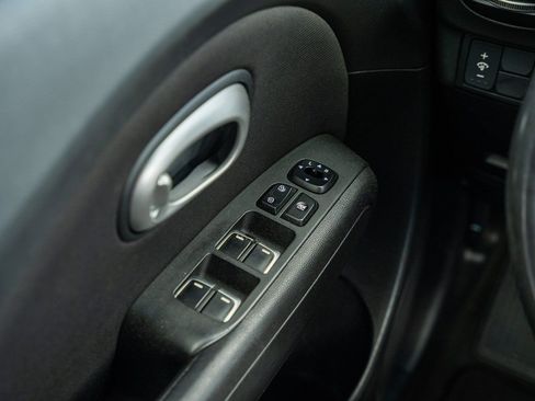 Used 2019 Kia Soul Base image 25