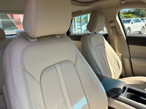 Used 2020 Lincoln MKZ Reserve w/ Elements Package AWD/4WD image 22