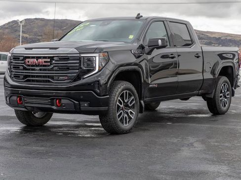 Used 2024 GMC Sierra 1500 AT4 w/ Technology Package image 31