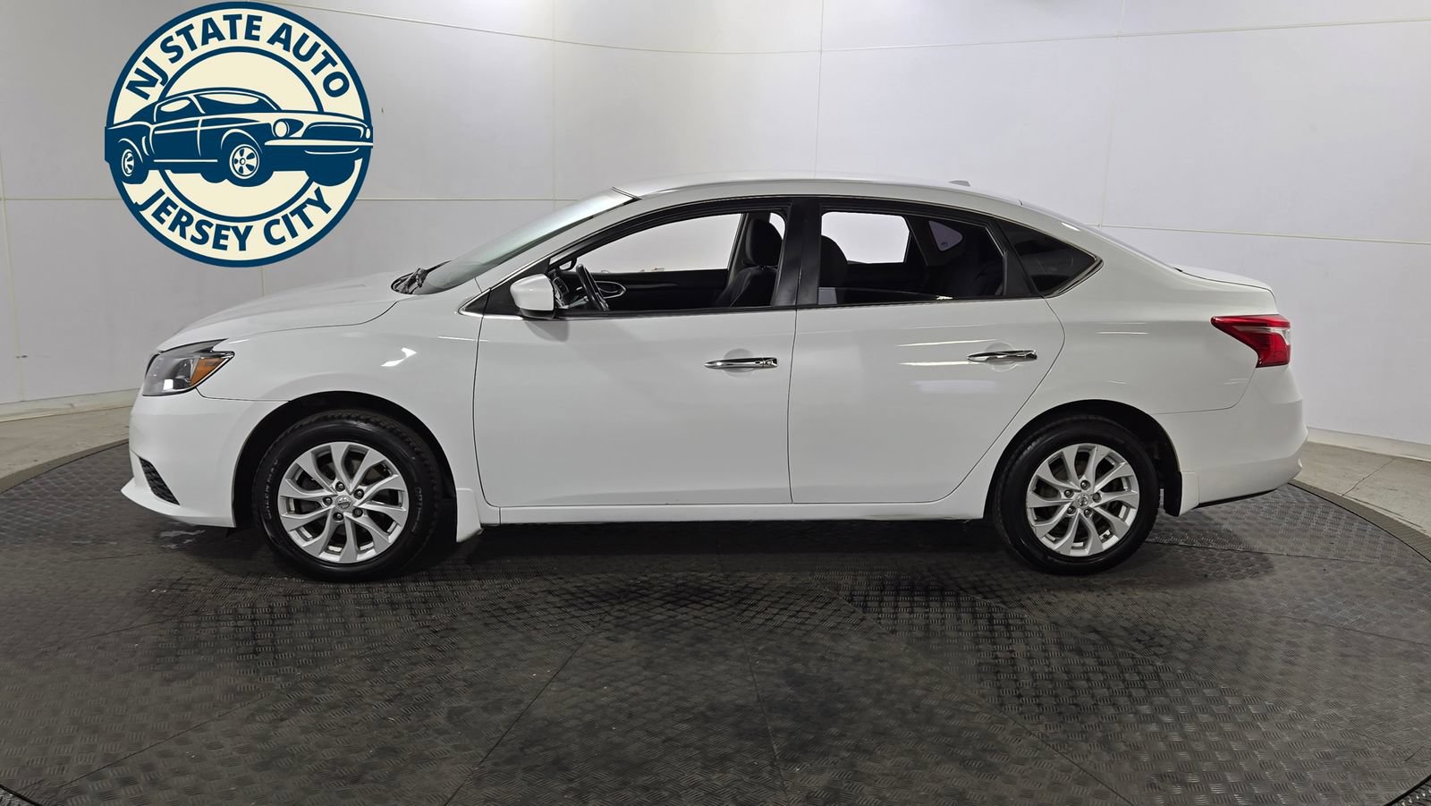 Used 2018 Nissan Sentra SV FWD image 4