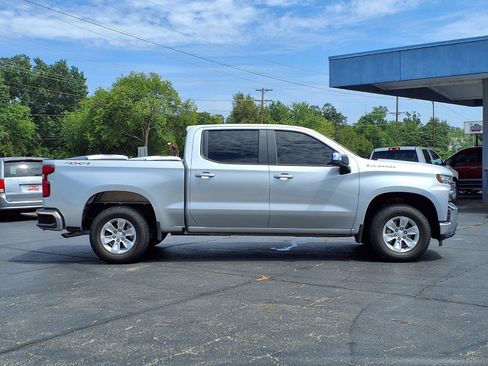 Used 2021 Chevrolet Silverado 1500 LT w/ Remote Start Package AWD/4WD image 2